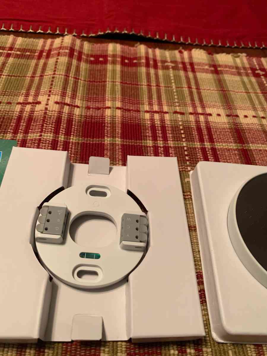 nest programmable thermostat - York, New York - FleaMarketBay