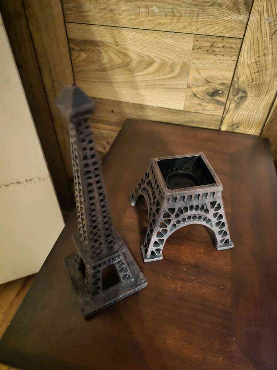 eifel tower - Bryan, Texas - FleaMarketBay