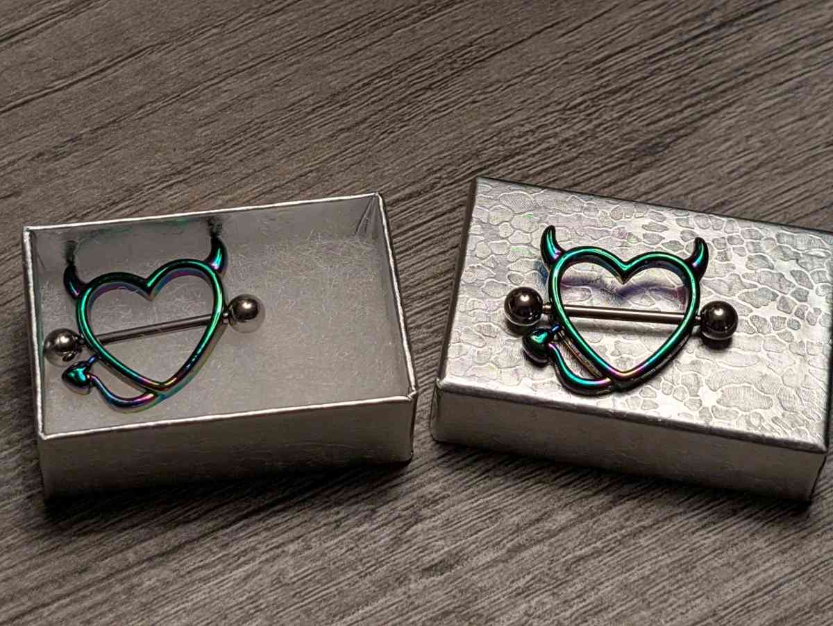 Ox Devil Hearts Nipple Ring Piercing Barbell set - Ashtabula, Ohio - FleaMarketBay