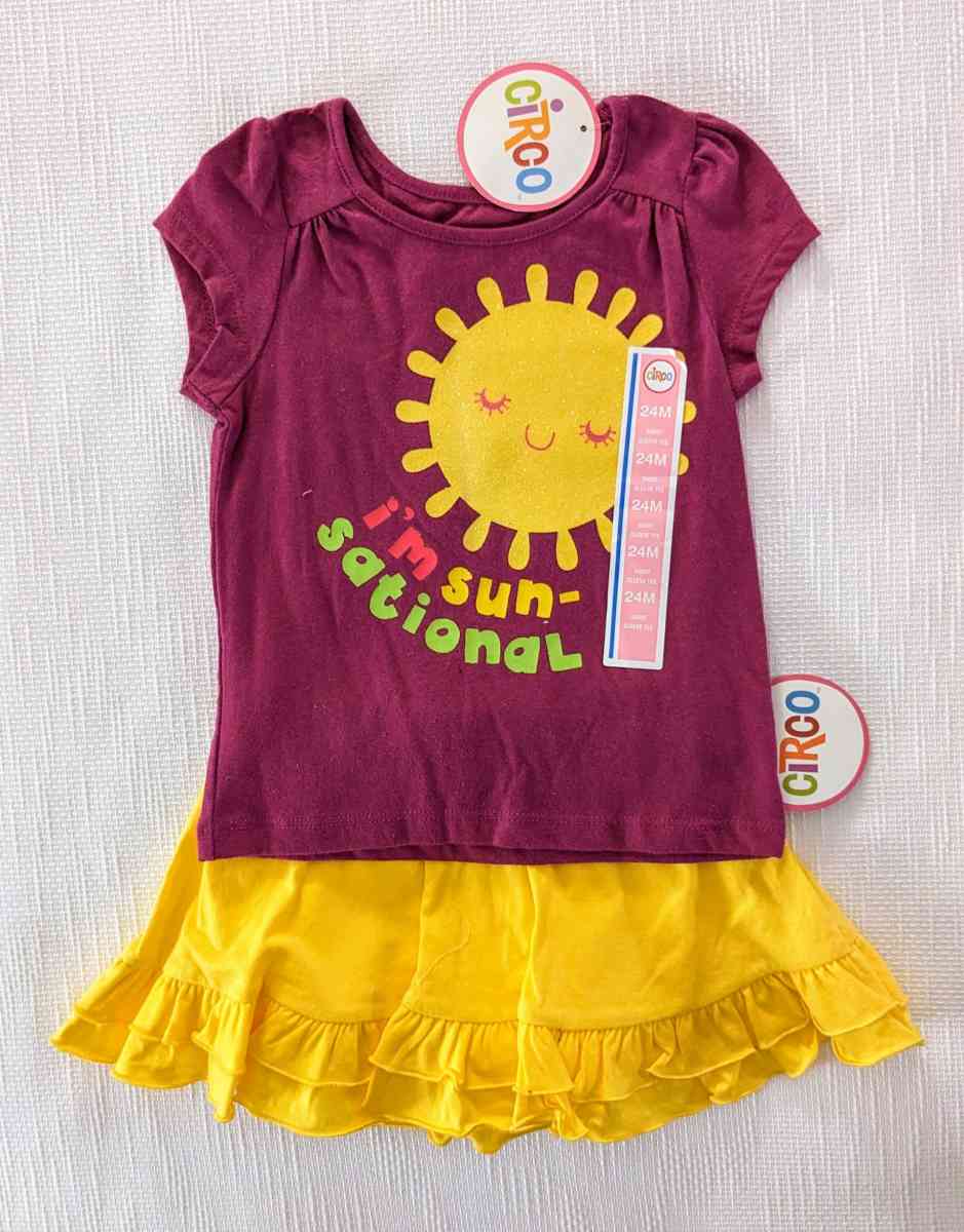 Two pcs Girl Skirt Set - Staten Island, New York - FleaMarketBay