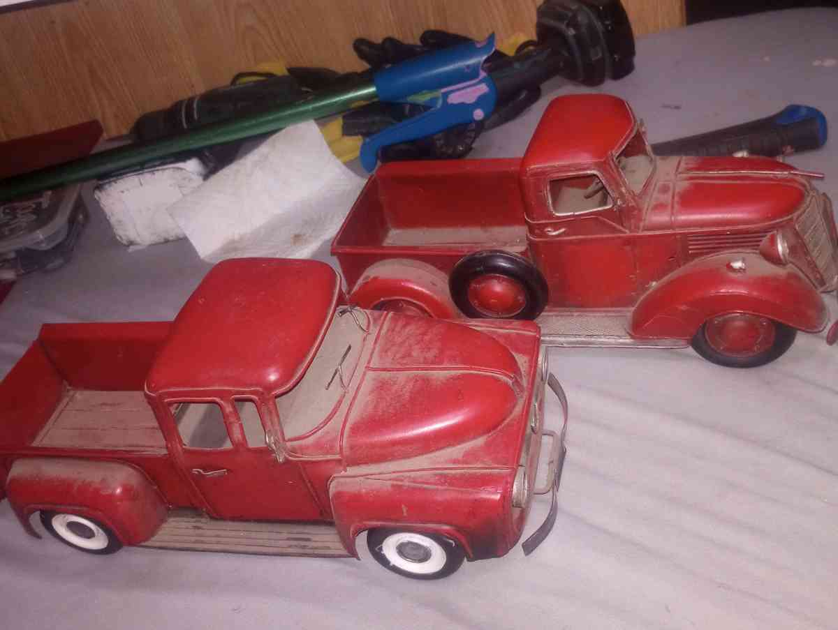 vintage Red Metal Trucks - Ogden, Utah - FleaMarketBay