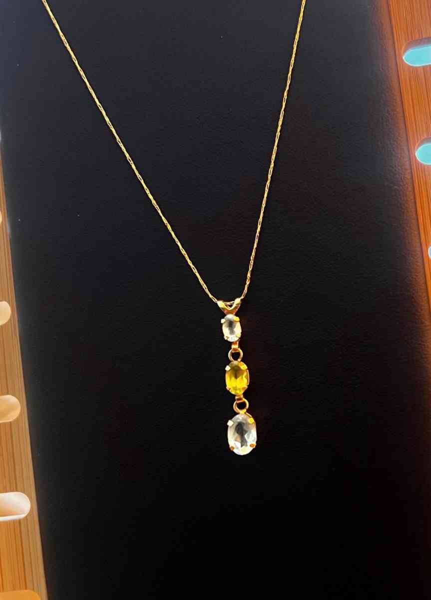10K Gold Blue Topaz Pendant Necklace - Phelan, California - FleaMarketBay
