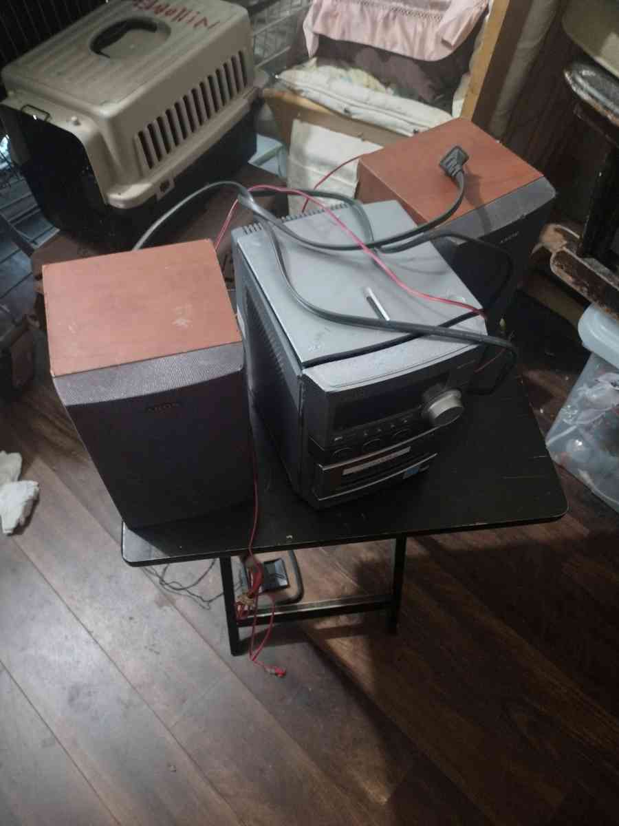 radio - Essex, California - FleaMarketBay