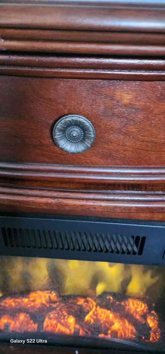 Electric fireplace - Port Richey, Florida - FleaMarketBay