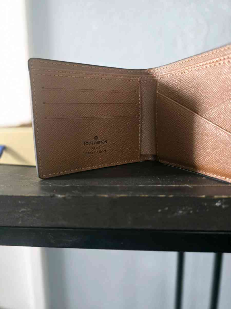 cardholder - Franklin Square, New York - FleaMarketBay