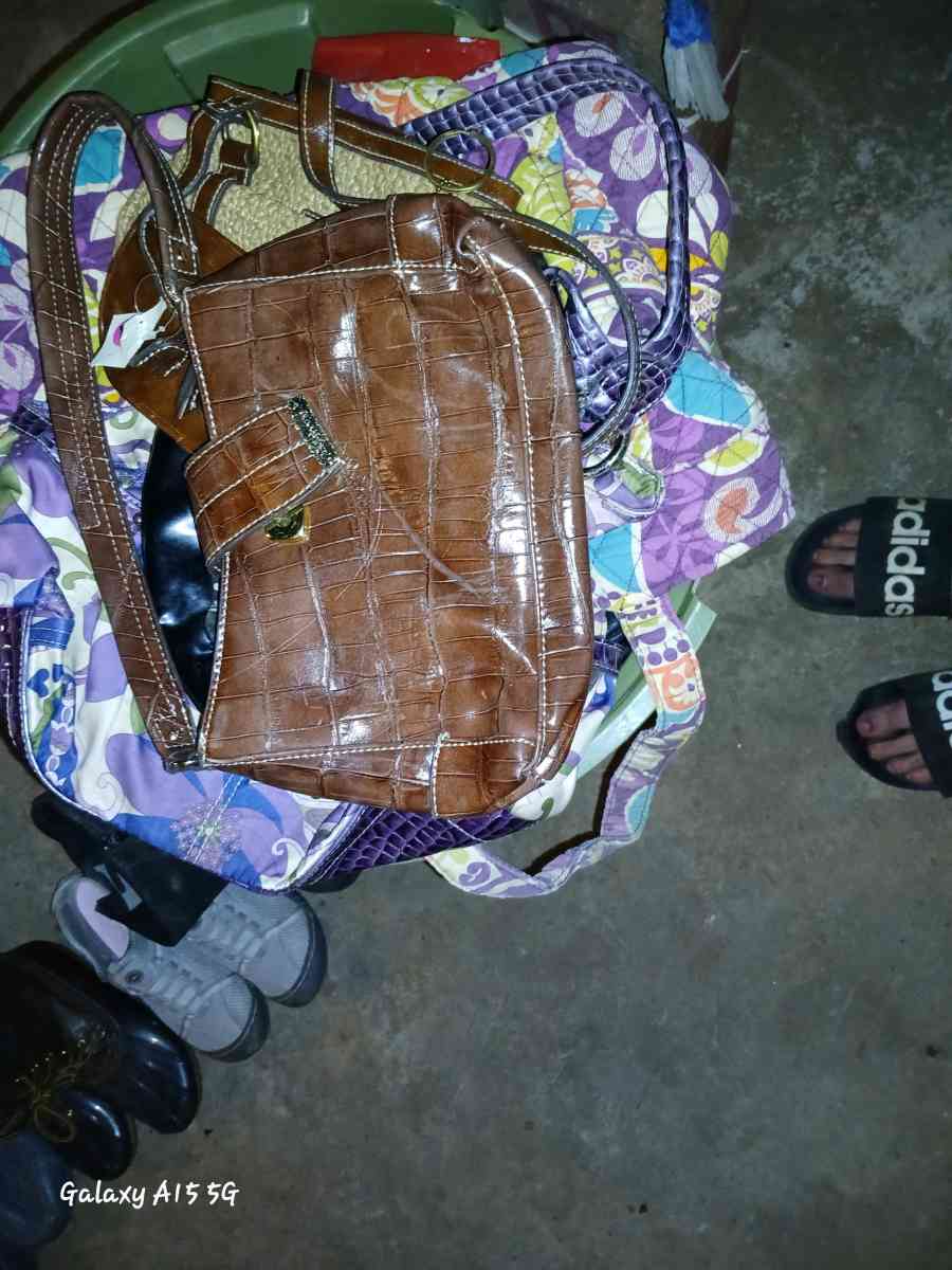 purses - Jonesville, Virginia - FleaMarketBay