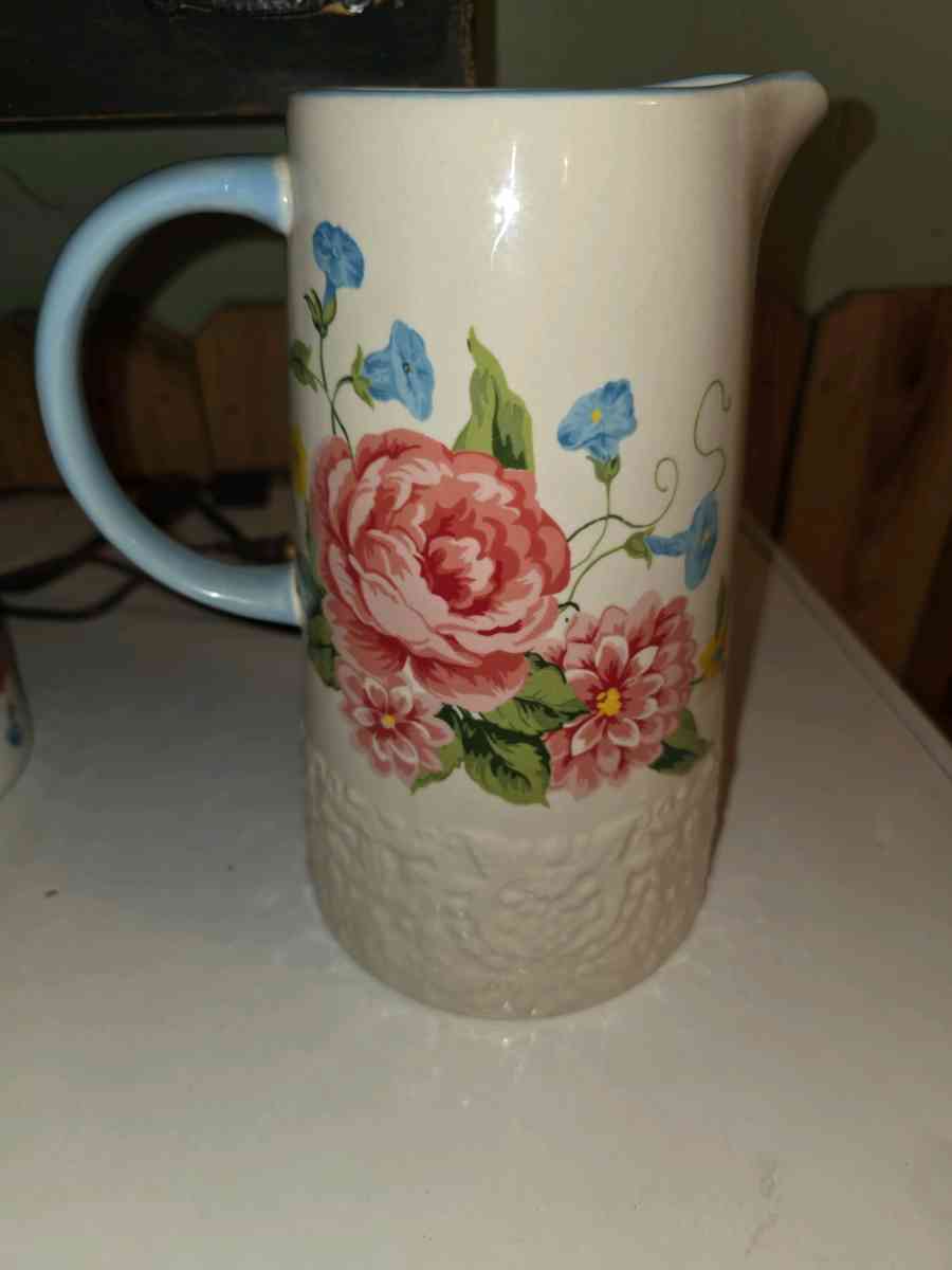 Pioneer Woman Kitchen Items - Alicia, Arkansas - FleaMarketBay