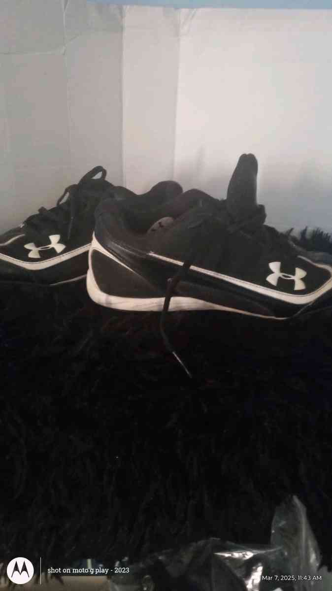 Baseball softball cletes - Ranson, West Virginia