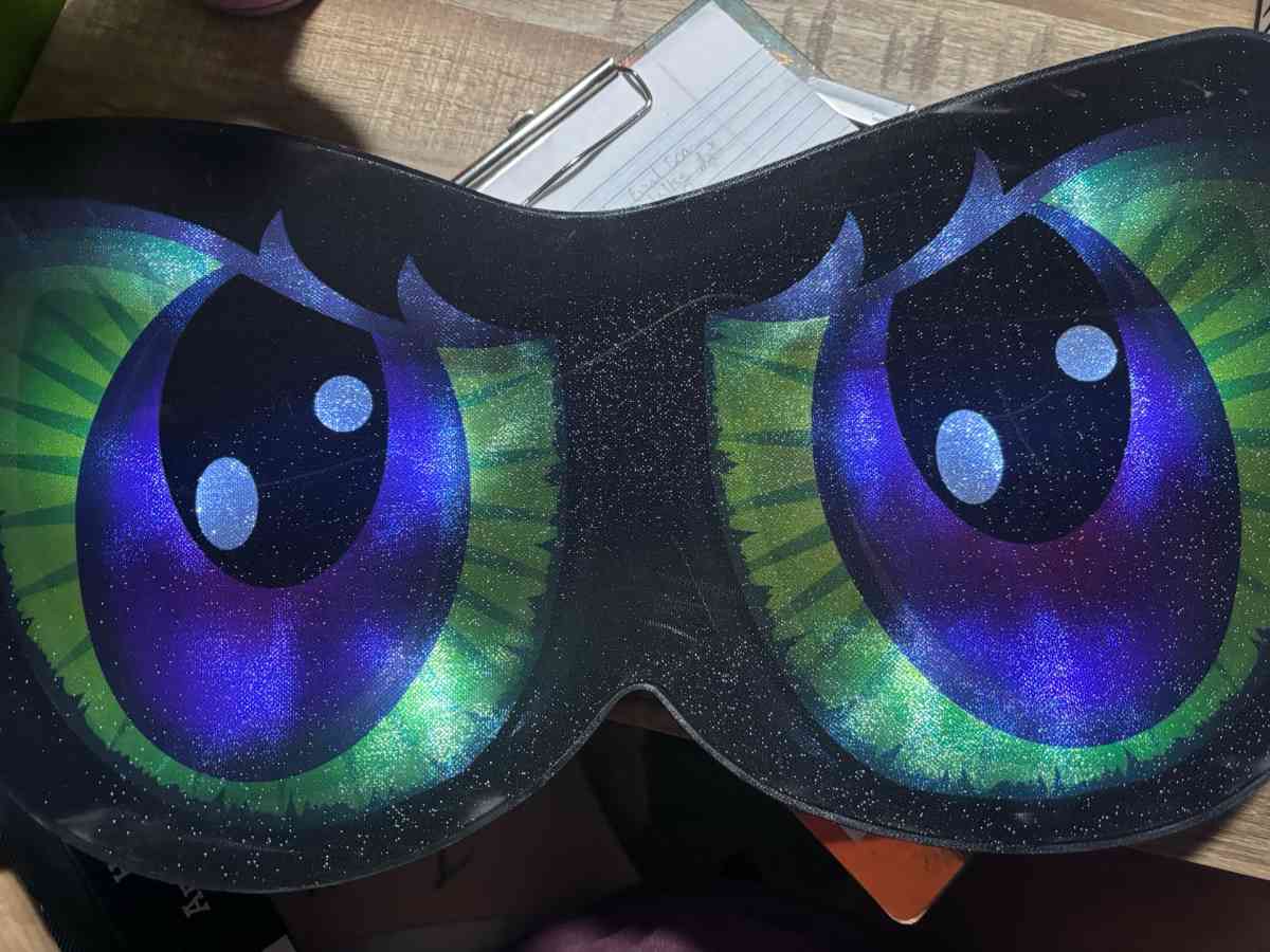 Animated light up eyes - Cameron, Texas - FleaMarketBay