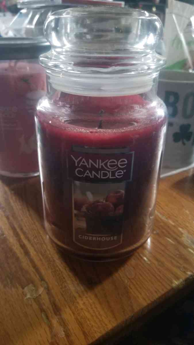 Yankee Candle  Jar - Hudson, New Hampshire - FleaMarketBay