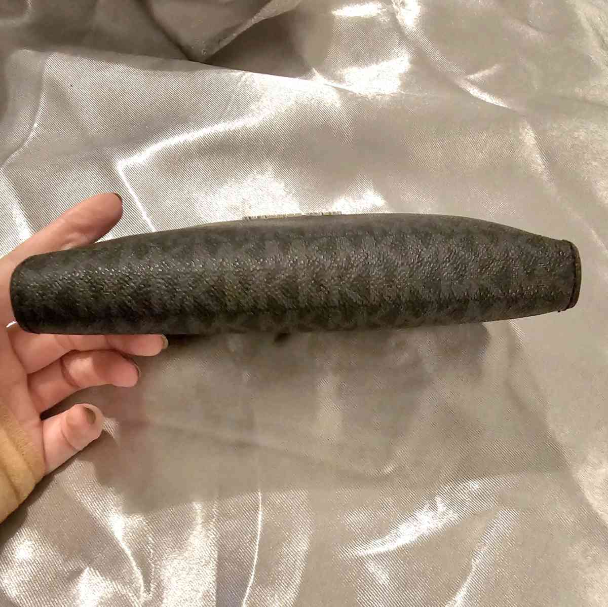 Michael kors purse with matching wallet - Peachtree City, Georgia - FleaMarketBay