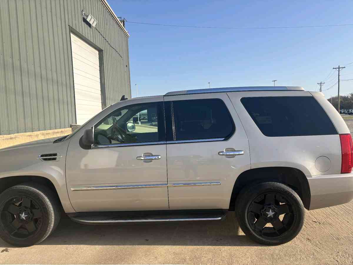 2008 Cadillac Escalade - Greenville, Texas - FleaMarketBay