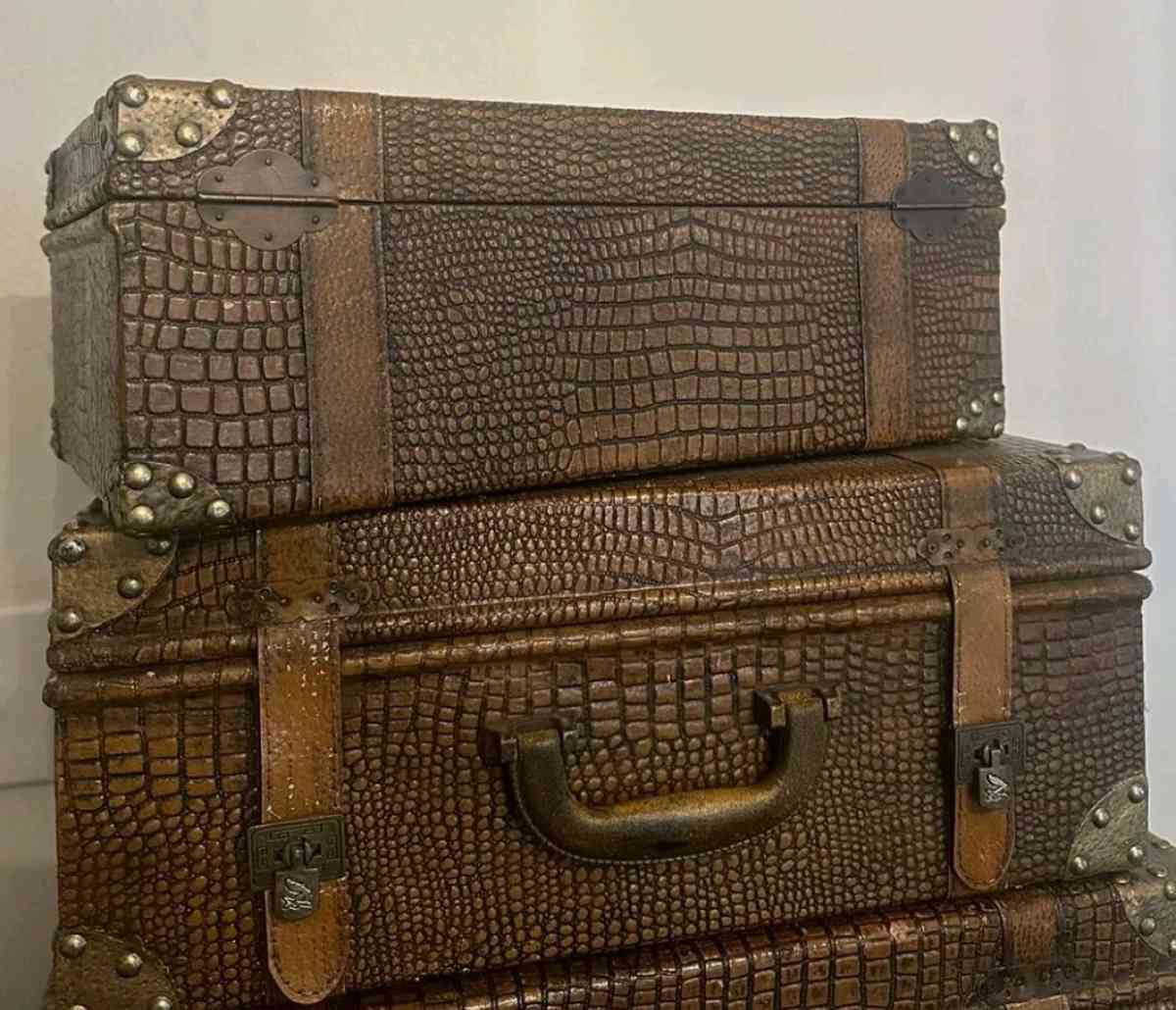 3pc Faux Alligator Nesting luggage - Nashville, Tennessee - FleaMarketBay