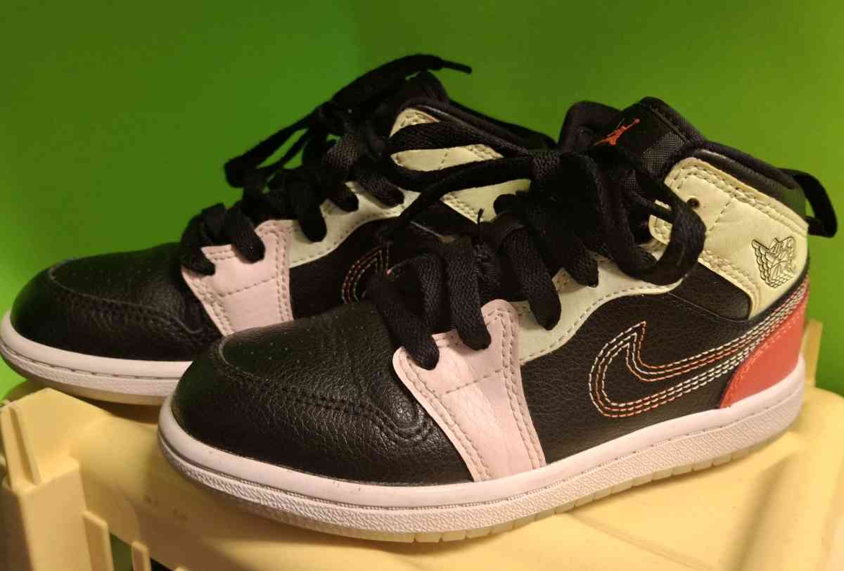 Nike Air Jordan 1 Mid Size 13 Sneaker Glow In The Dark - Alicia, Arkansas - FleaMarketBay