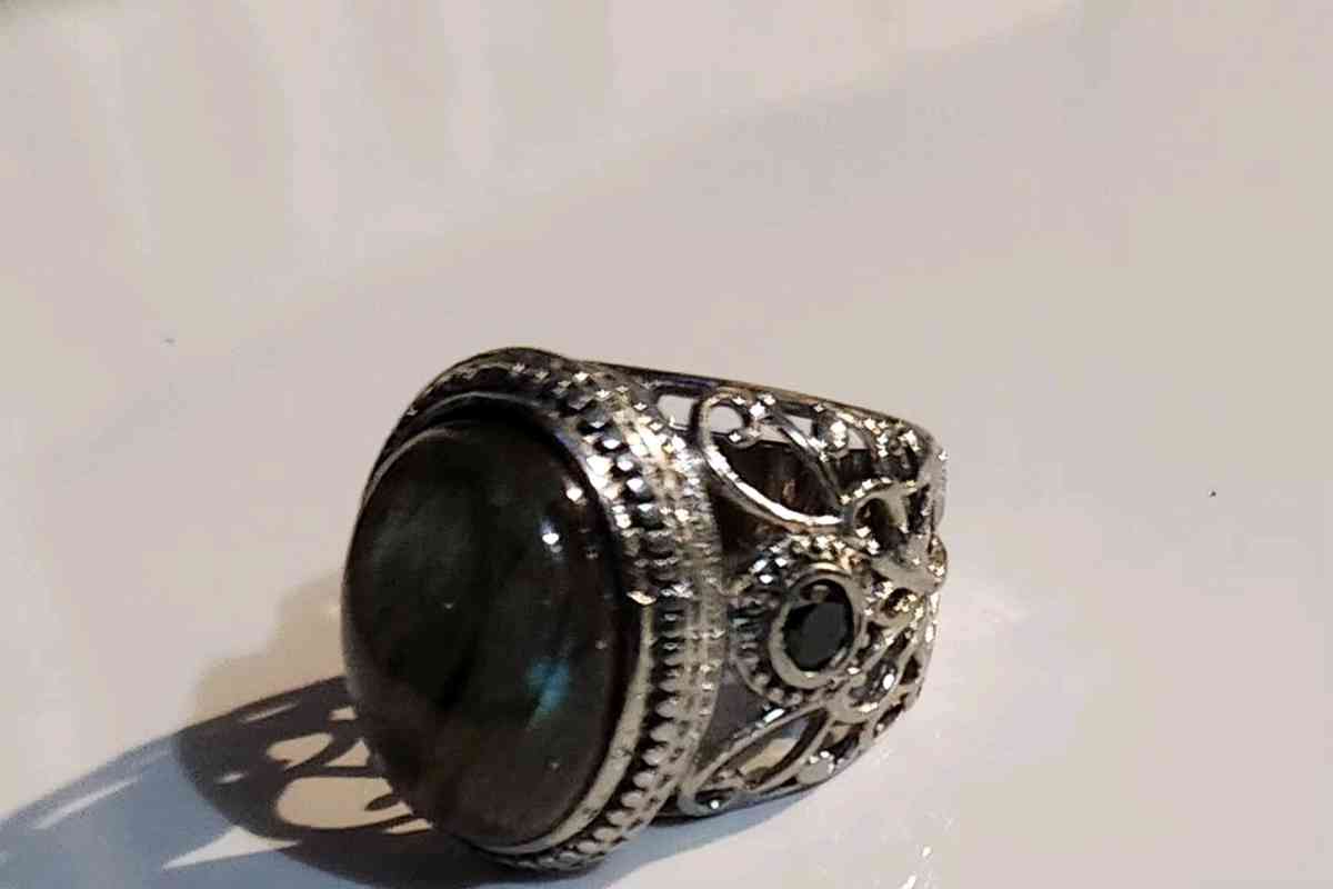 vintage ring - Imlay, Nevada - FleaMarketBay