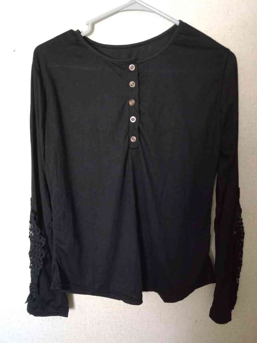 womens long sleeve ruffle - Midville, Georgia - FleaMarketBay