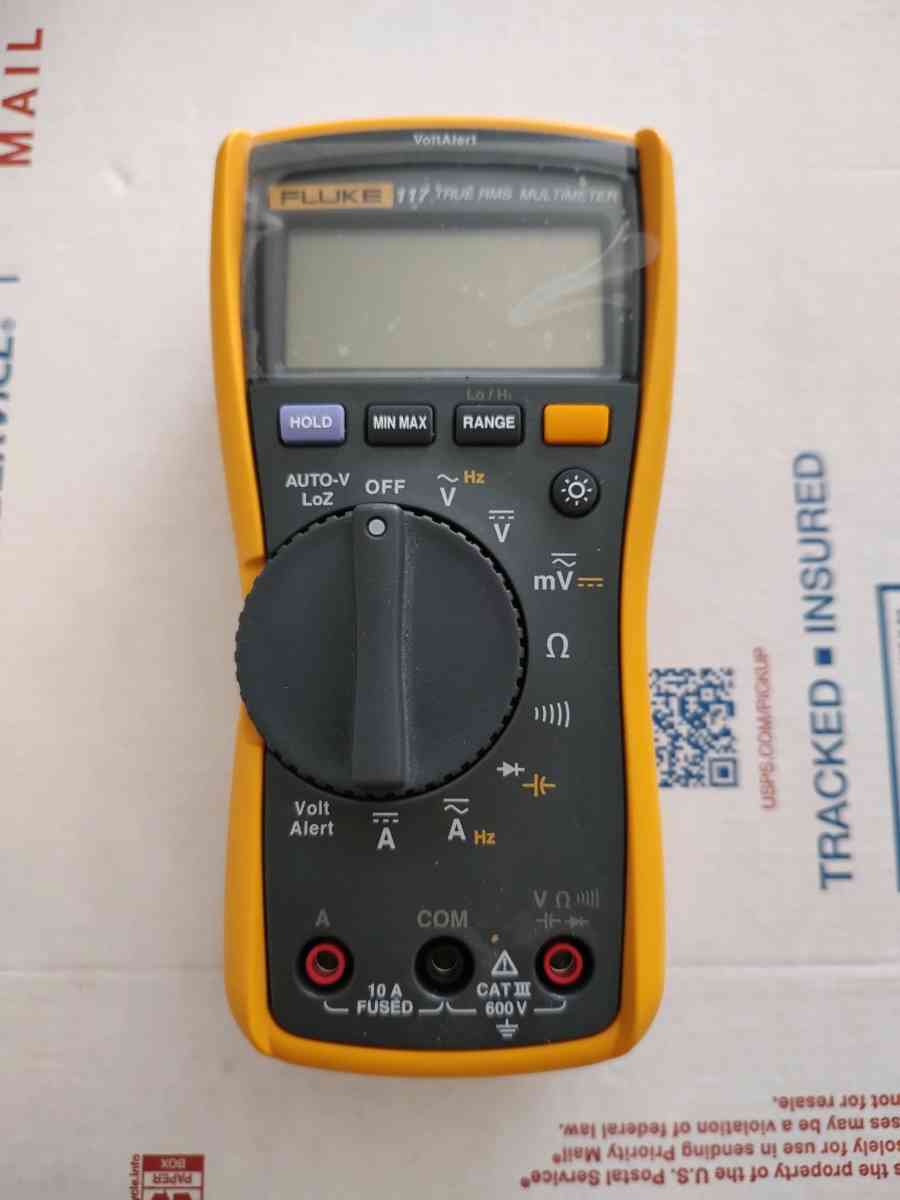 NEW FLUKE117 Digital Multimeter - Grand Prairie, Texas - FleaMarketBay