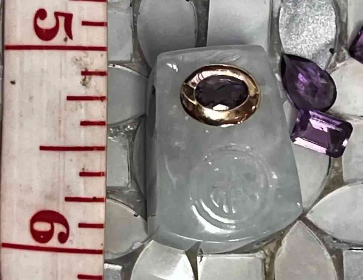 14K Gold Carved Jade  Amethyst Pendant - Phelan, California - FleaMarketBay