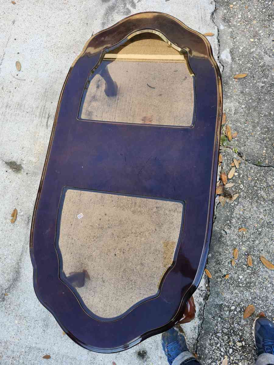 wooden coffee table - Baton Rouge, Louisiana - FleaMarketBay