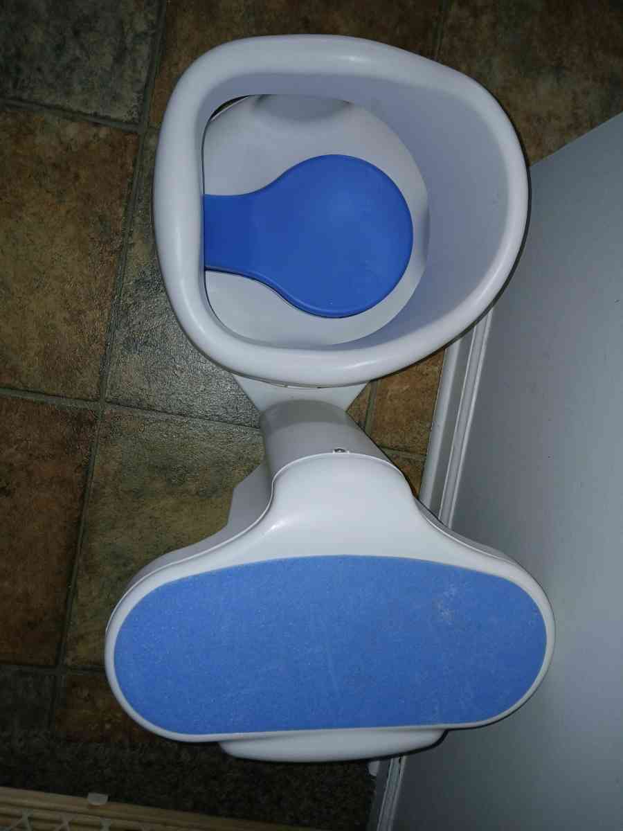 infant swivel bath seat - Wyoming, Michigan - FleaMarketBay