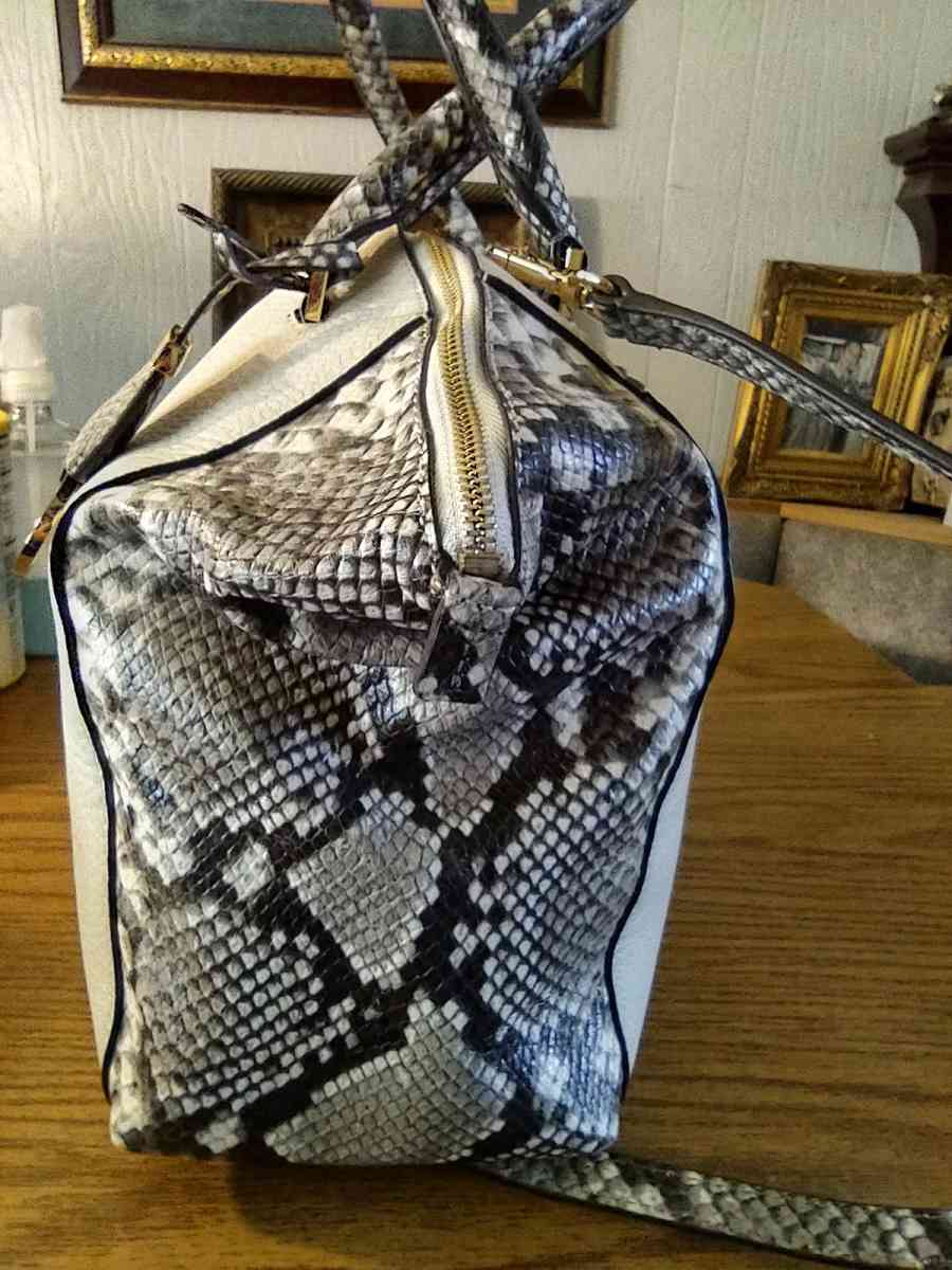 Michael Kors Preowned Dome Satchel White  Python large - Tulsa, Oklahoma - FleaMarketBay