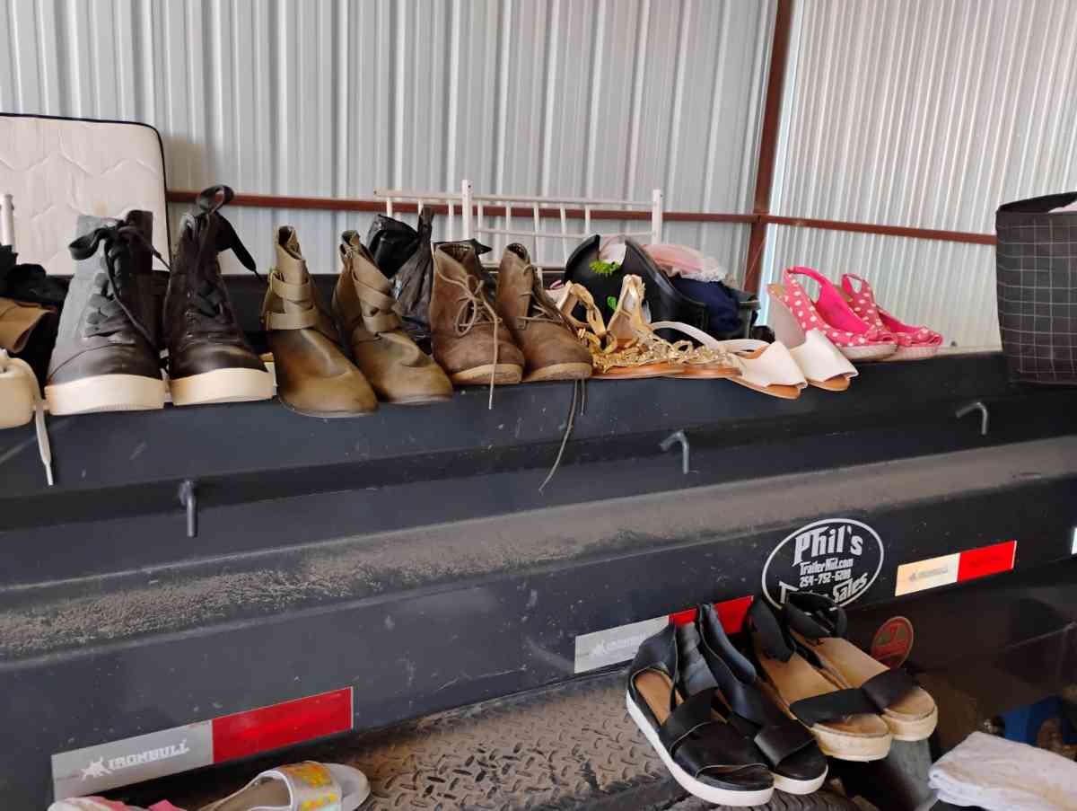 Womens shoes - Cameron, Texas - FleaMarketBay