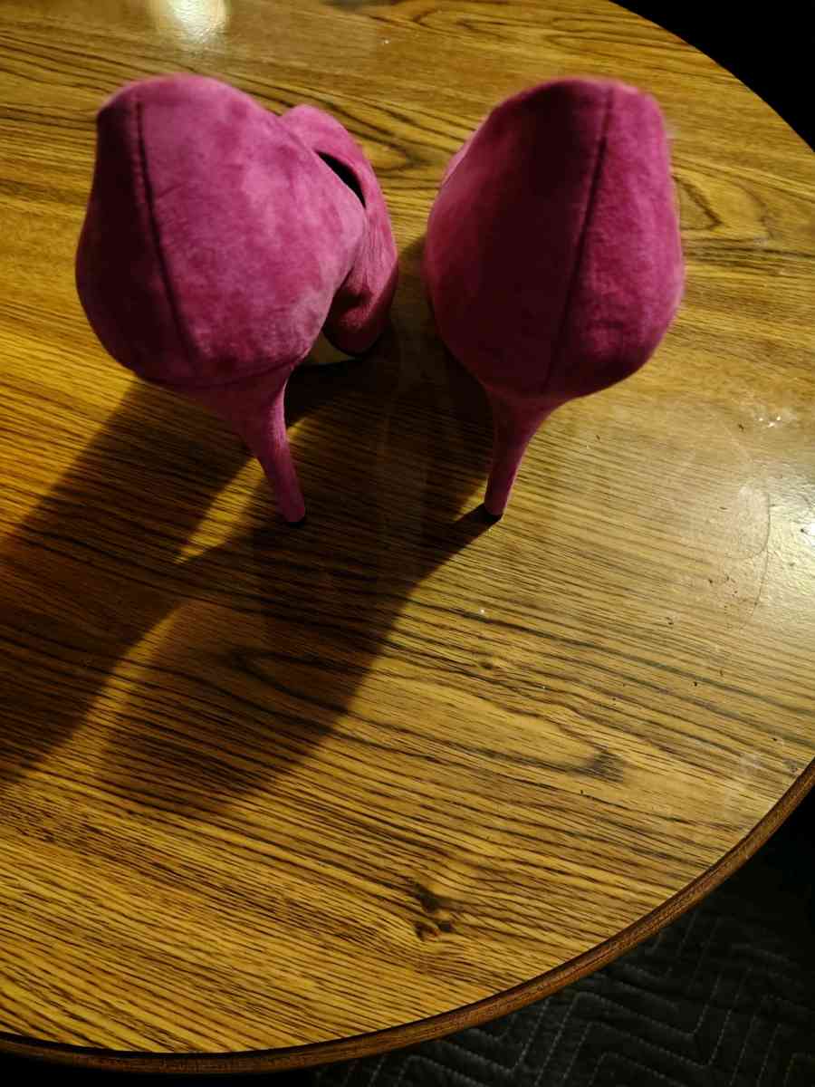 heels - Elgin, Illinois - FleaMarketBay