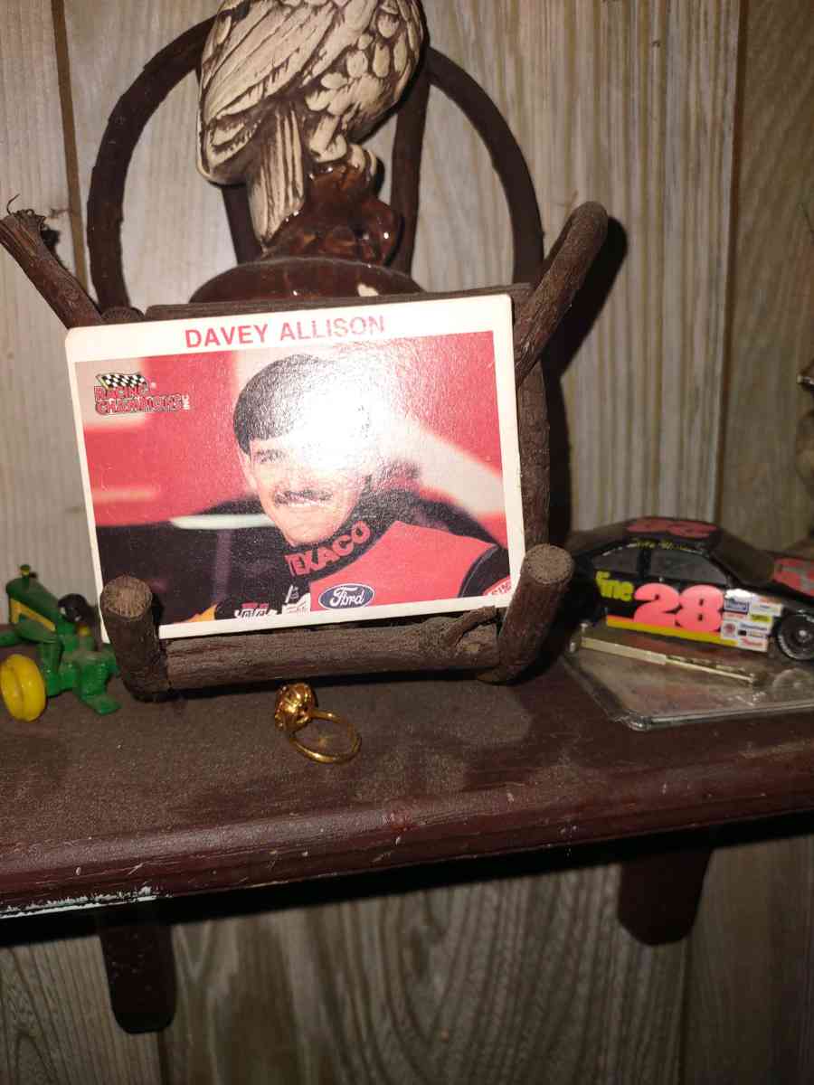 picture of three New York Yankees players an it signed to by