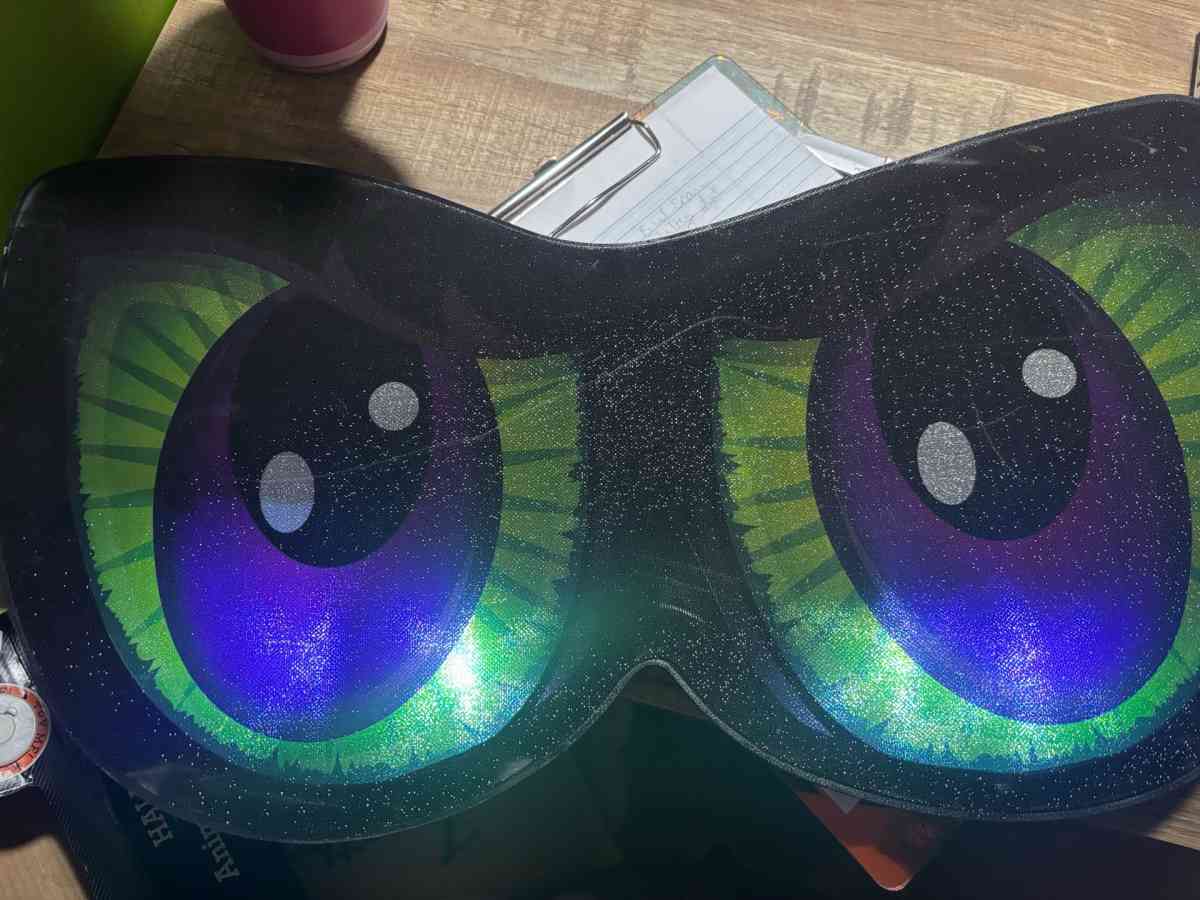 Animated light up eyes - Cameron, Texas - FleaMarketBay