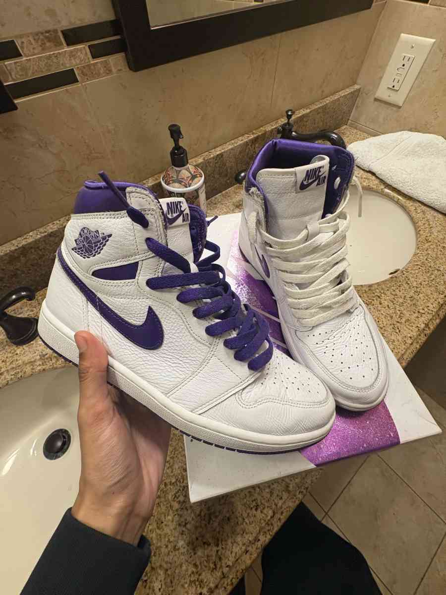 Jordan 1s high court purple - Centereach, New York