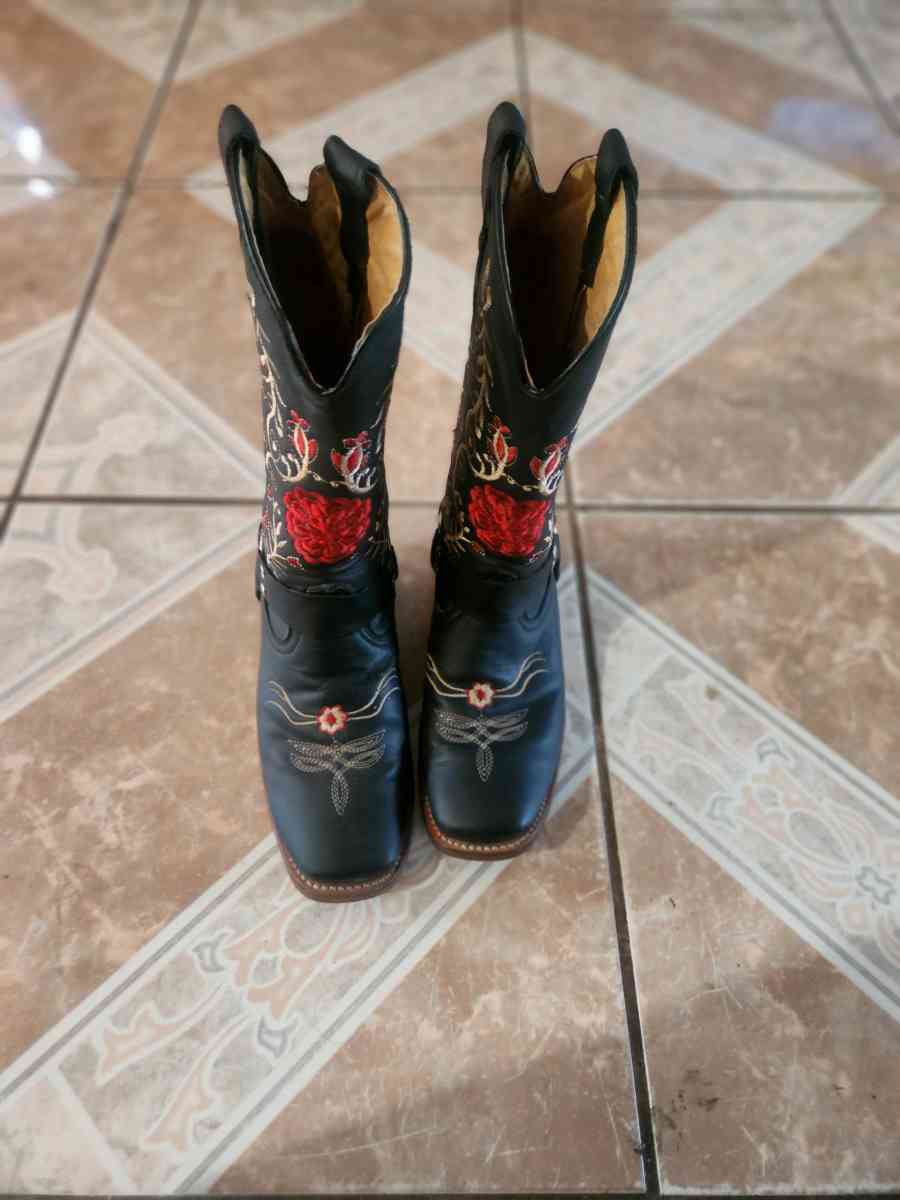 womens black leather boots - Houston, Texas