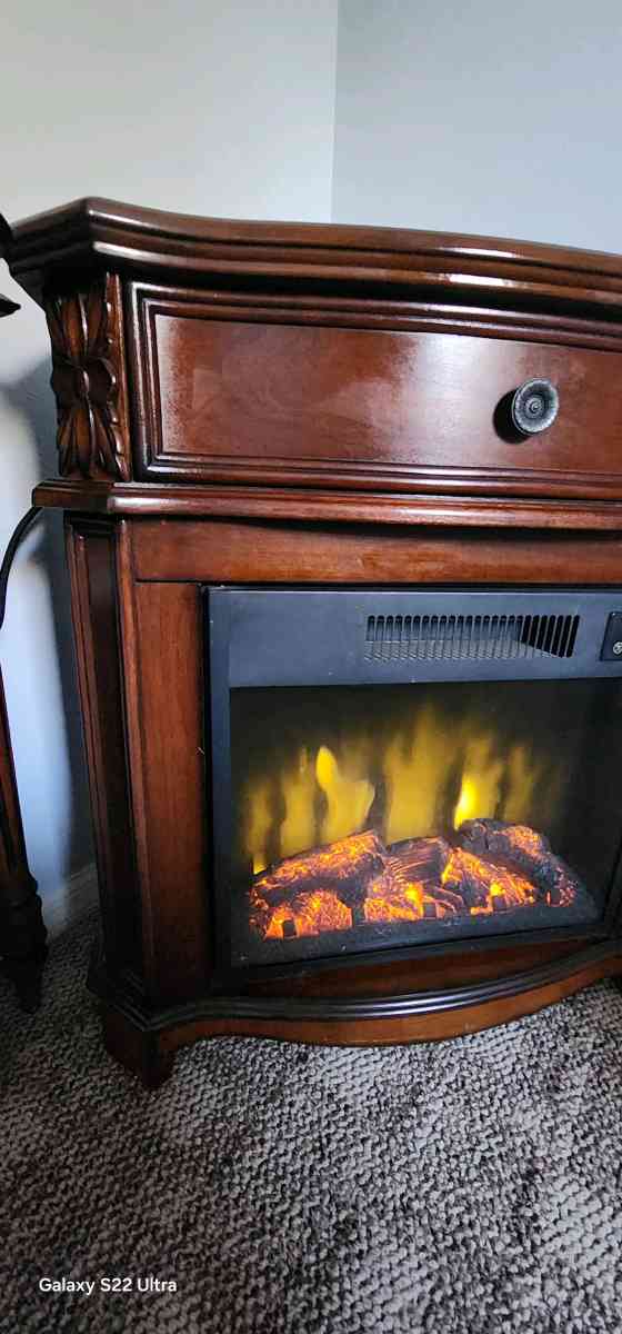 Electric fireplace - Port Richey, Florida - FleaMarketBay