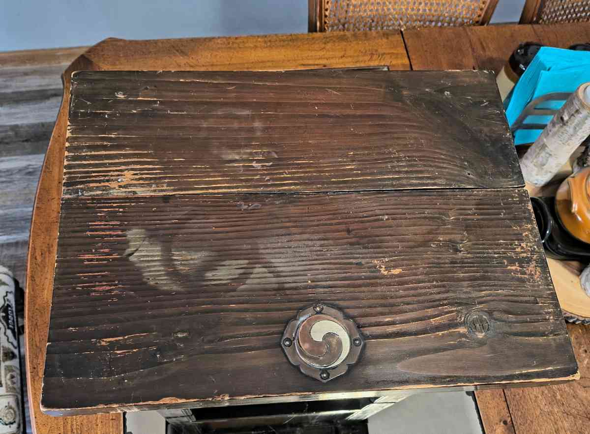 18901920 Korean Grain Chest Antique in original state - Brodhead, Wisconsin - FleaMarketBay