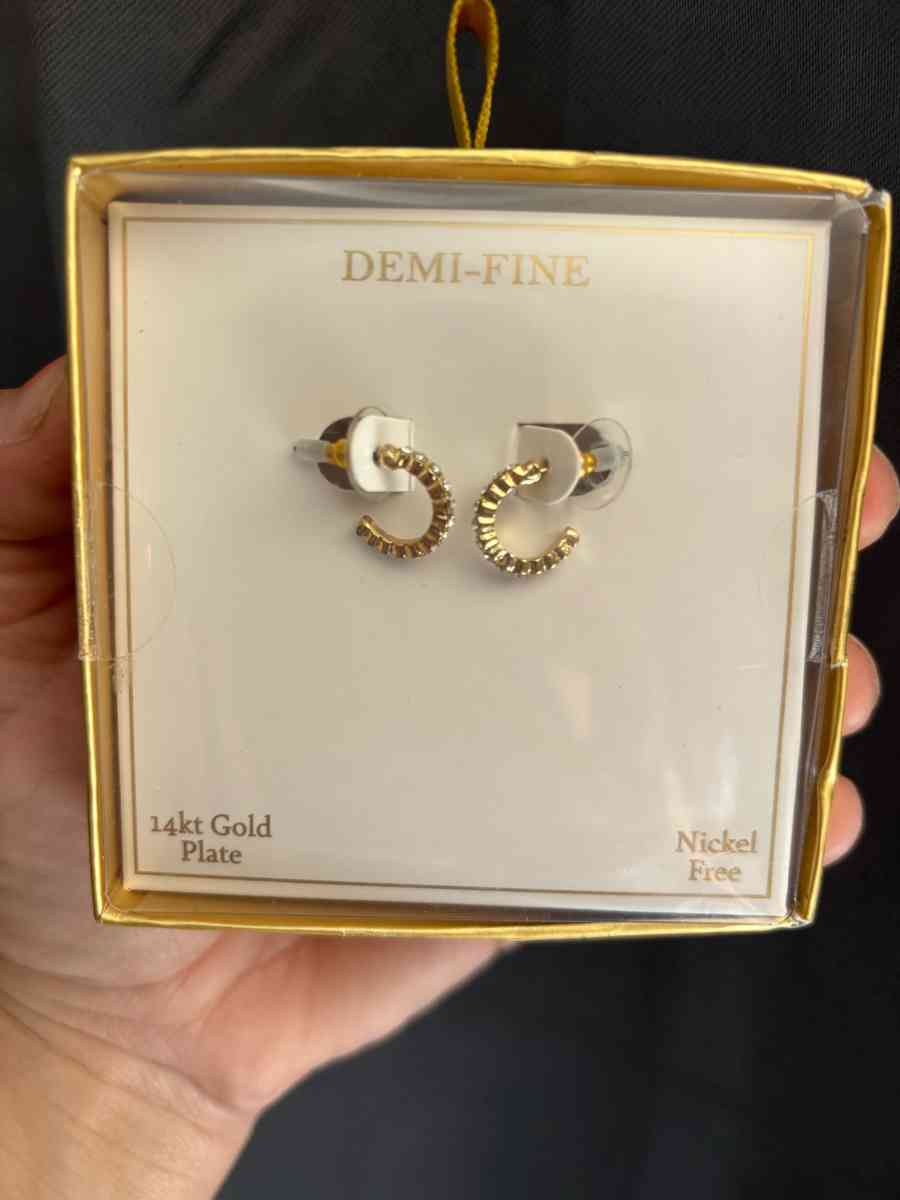 Diamond 14 karat gold plated earrings - Cameron, Texas