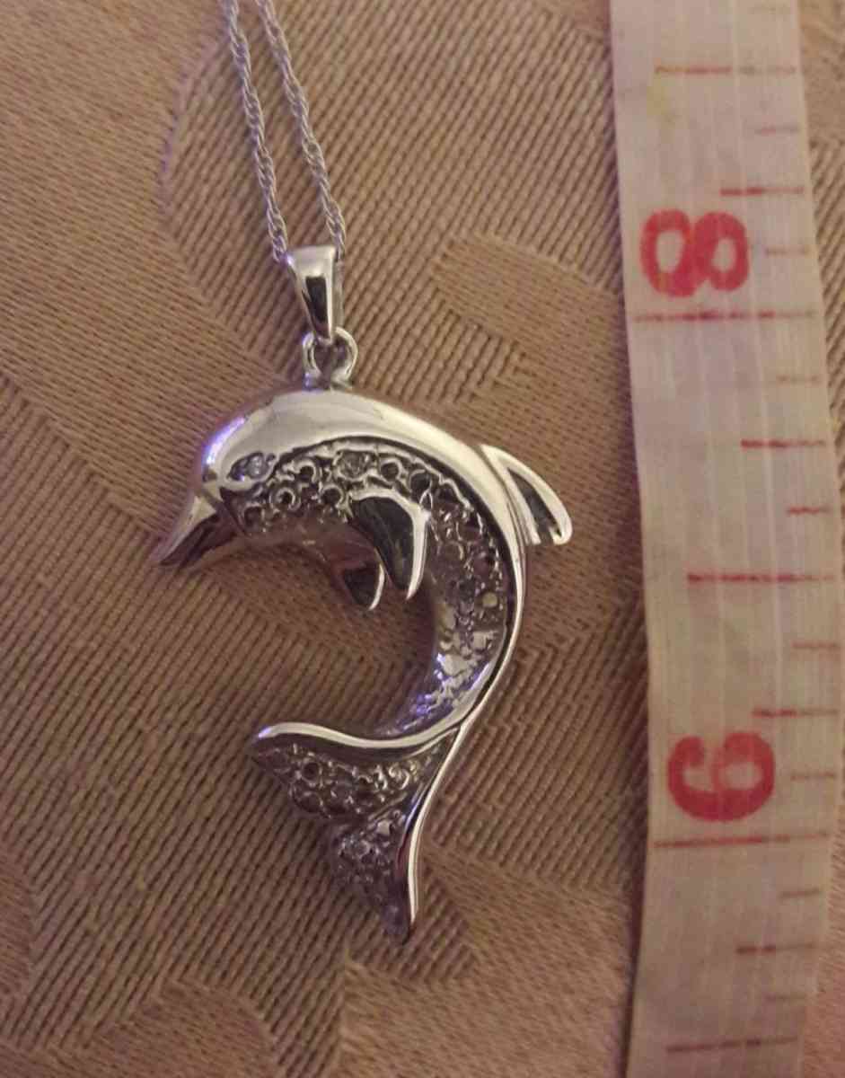 10K White Gold Diamond Dolphin Necklace - Phelan, California - FleaMarketBay