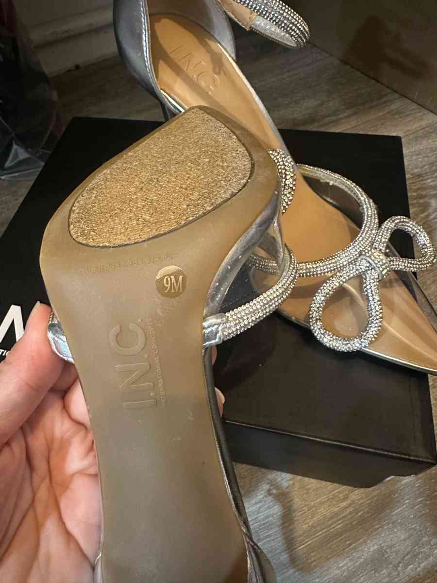 INC International Concepts Womens Lidani PointedToe Pum Silv - Burlington, New Jersey - FleaMarketBay