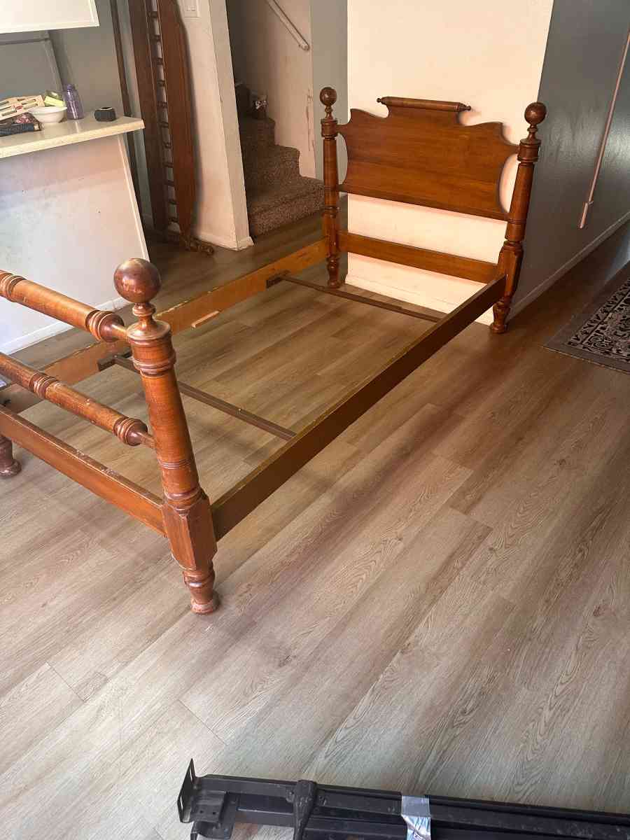 antique Rope twin bed frame - Albuquerque, New Mexico - FleaMarketBay