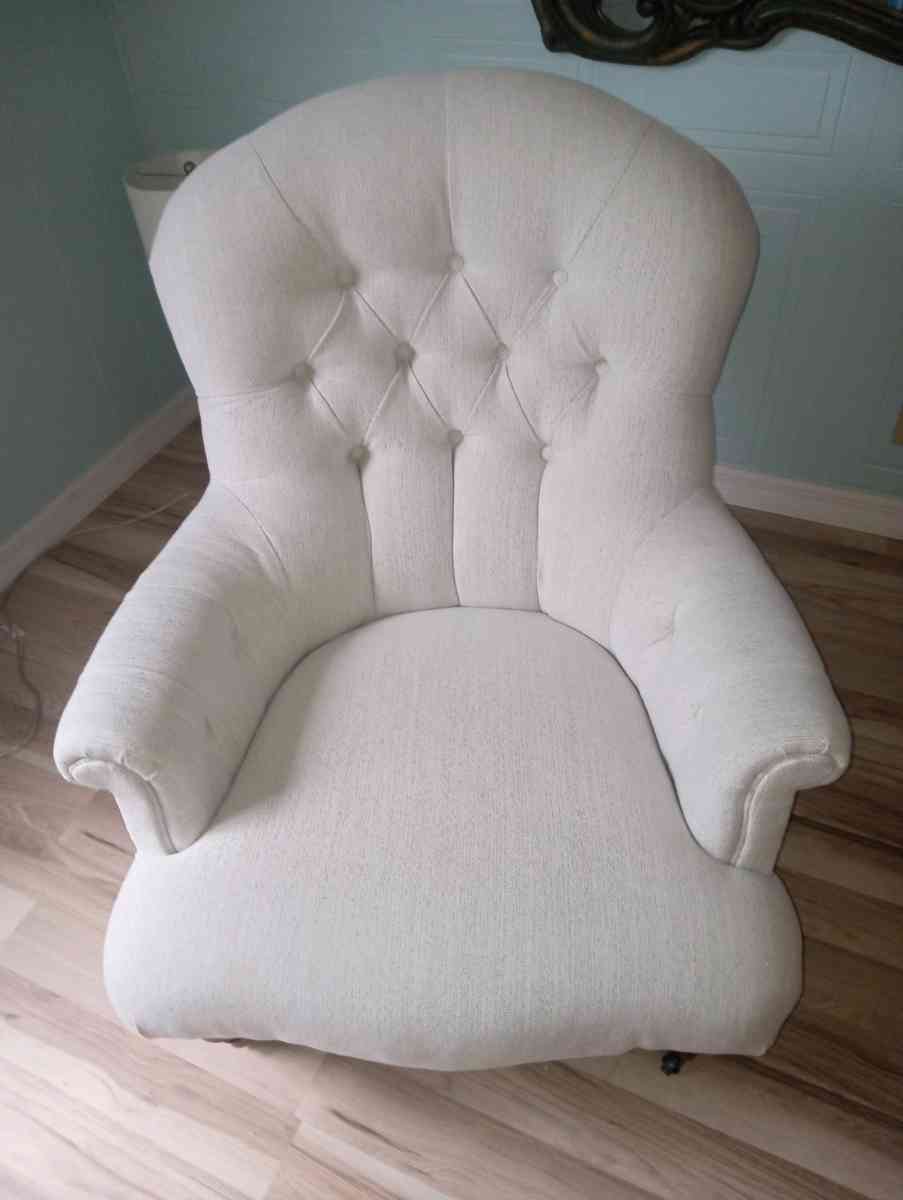 armchairs - Ocala, Florida - FleaMarketBay