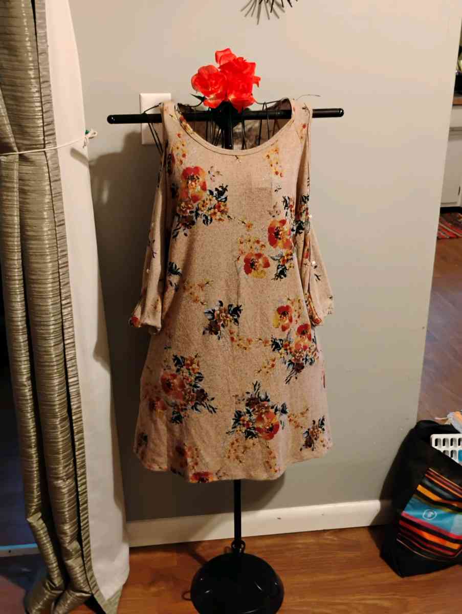 lots of everything is going to be for sale - Sharpsville, Pennsylvania - FleaMarketBay