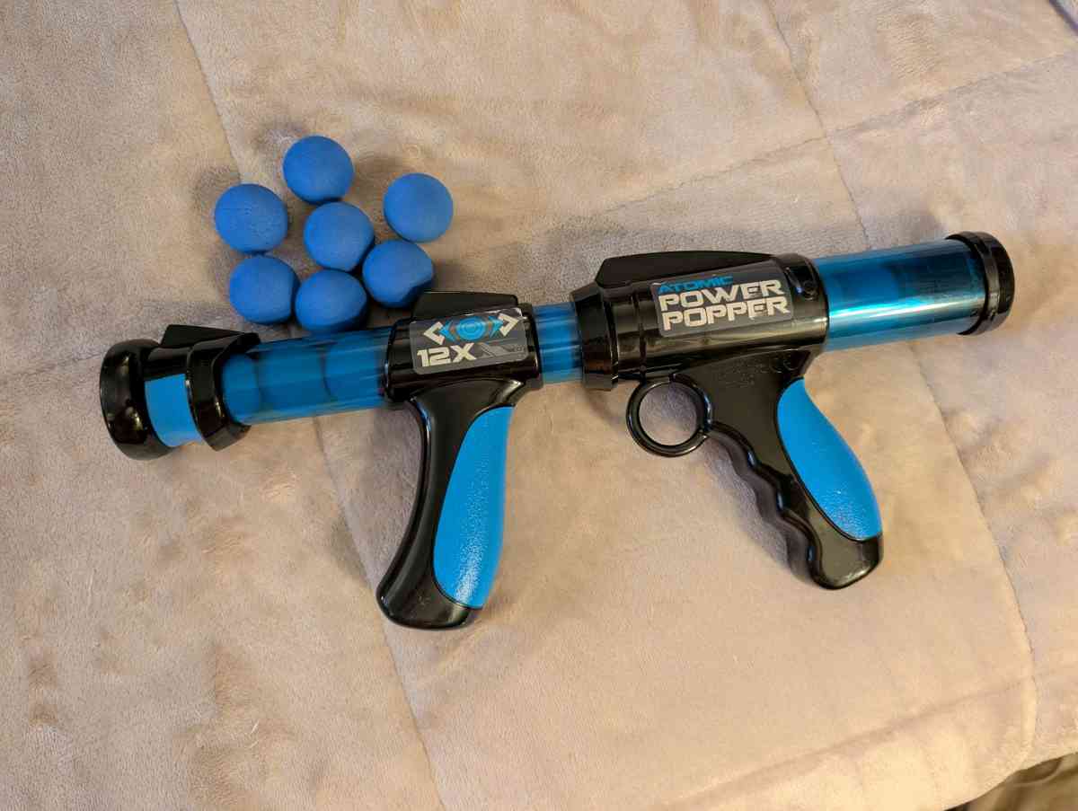 Atomic Power Popper Red  Blue Battle Set  44 total balls - Ashtabula, Ohio - FleaMarketBay