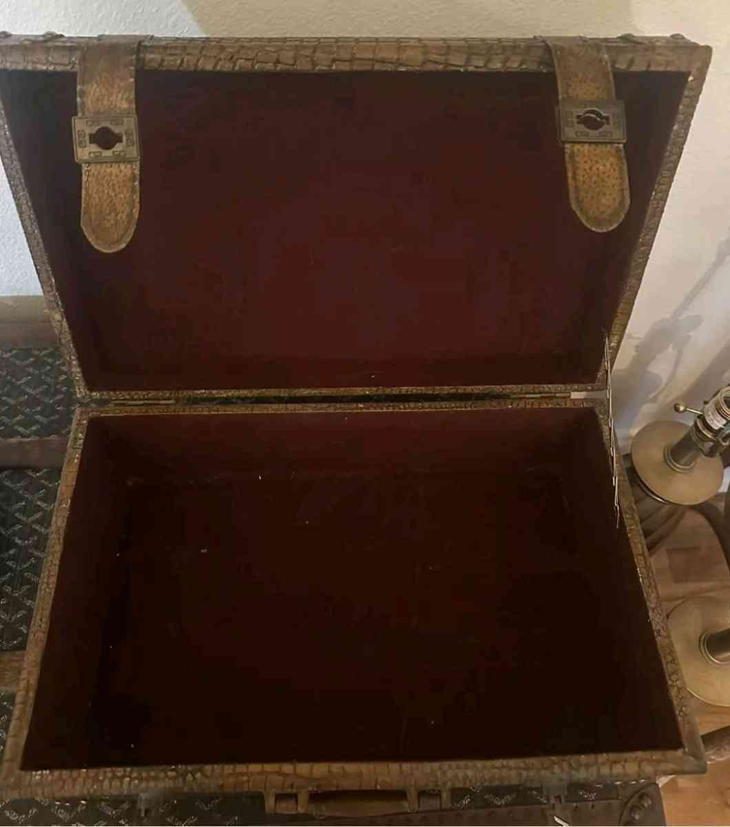 3pc Faux Alligator Nesting luggage - Nashville, Tennessee - FleaMarketBay