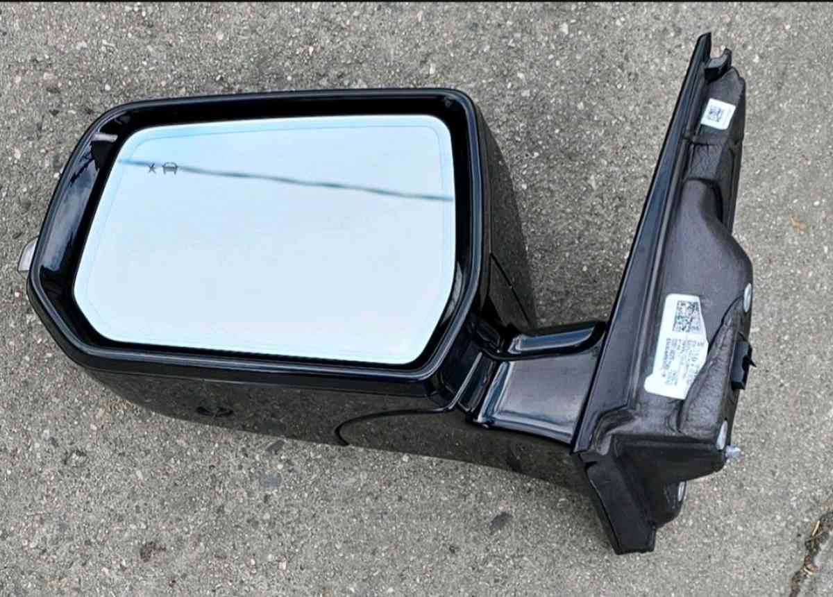 2019 2020 2022 2023 CHEVY TRAVERSE LEFT DRIVER MIRROR