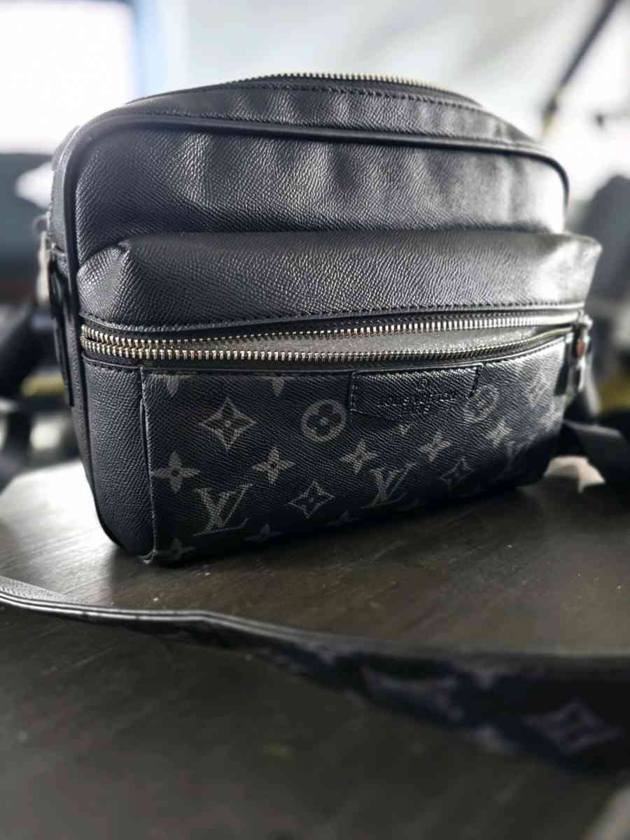 outdoor messenger bag - Freeport, New York