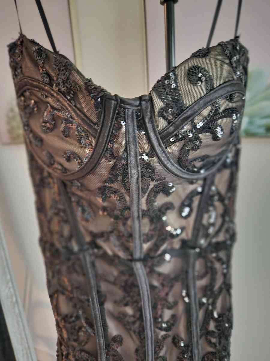 Windsor strapless sequin gown - Waldorf, Maryland - FleaMarketBay