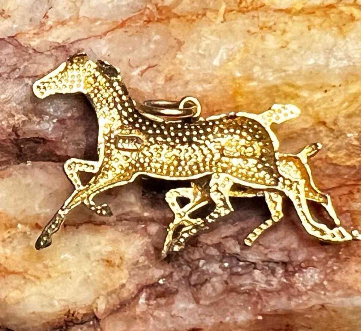 14K Gold Horse And Pony Pendant - Phelan, California - FleaMarketBay