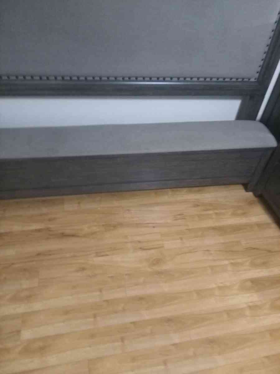 king size bedroom set - Missouri City, Texas - FleaMarketBay