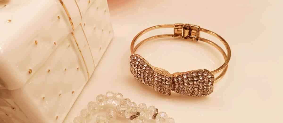 Bundle Jewelry Used - Las Vegas, Nevada - FleaMarketBay