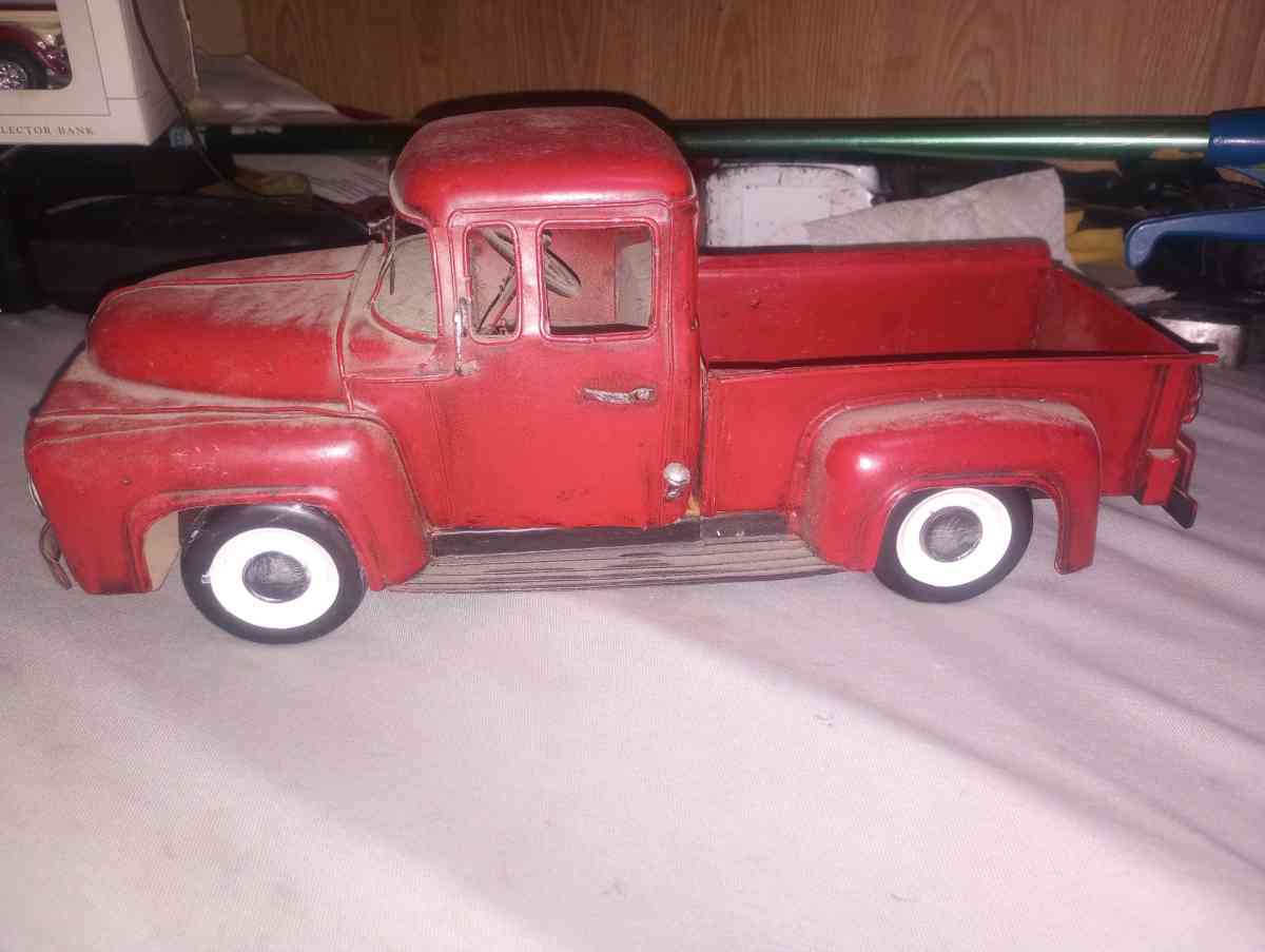 vintage Red Metal Trucks - Ogden, Utah - FleaMarketBay