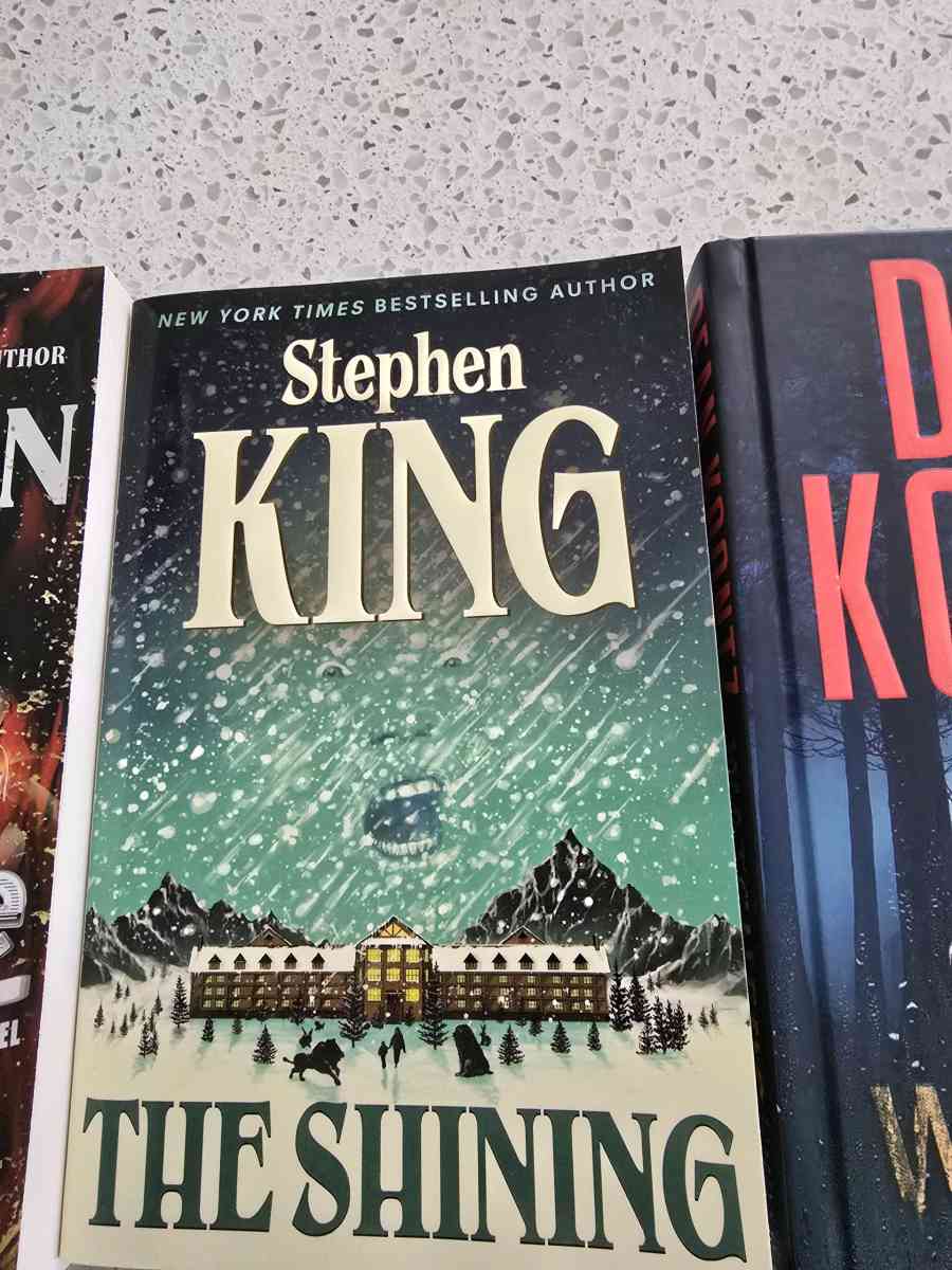 Stephen King books - Conway, Arkansas - FleaMarketBay