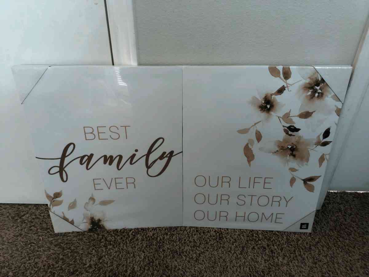 House Decorations - Dallas, Texas - FleaMarketBay